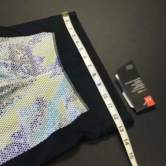 NWT Under Armour Womens Black Multicolor Compression HeatGear Leggings Medium - Picture 5 of 15